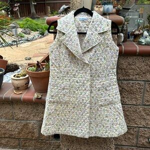 1960s Vintage Raymodes Floral, Quilted Robe House Coat Dress - so cute!